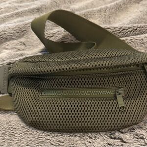 Dagne Dover Ace Fanny Pack in Dark Moss – Air Mesh Belt Bag